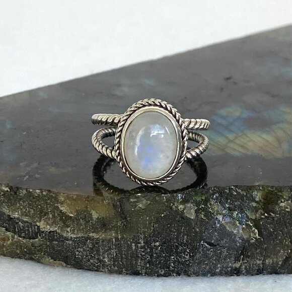 Sterling Silver 925 Oval Bezel Set Moonstone Twisted Split Shank Ring Sz 4.5 - Picture 11 of 16
